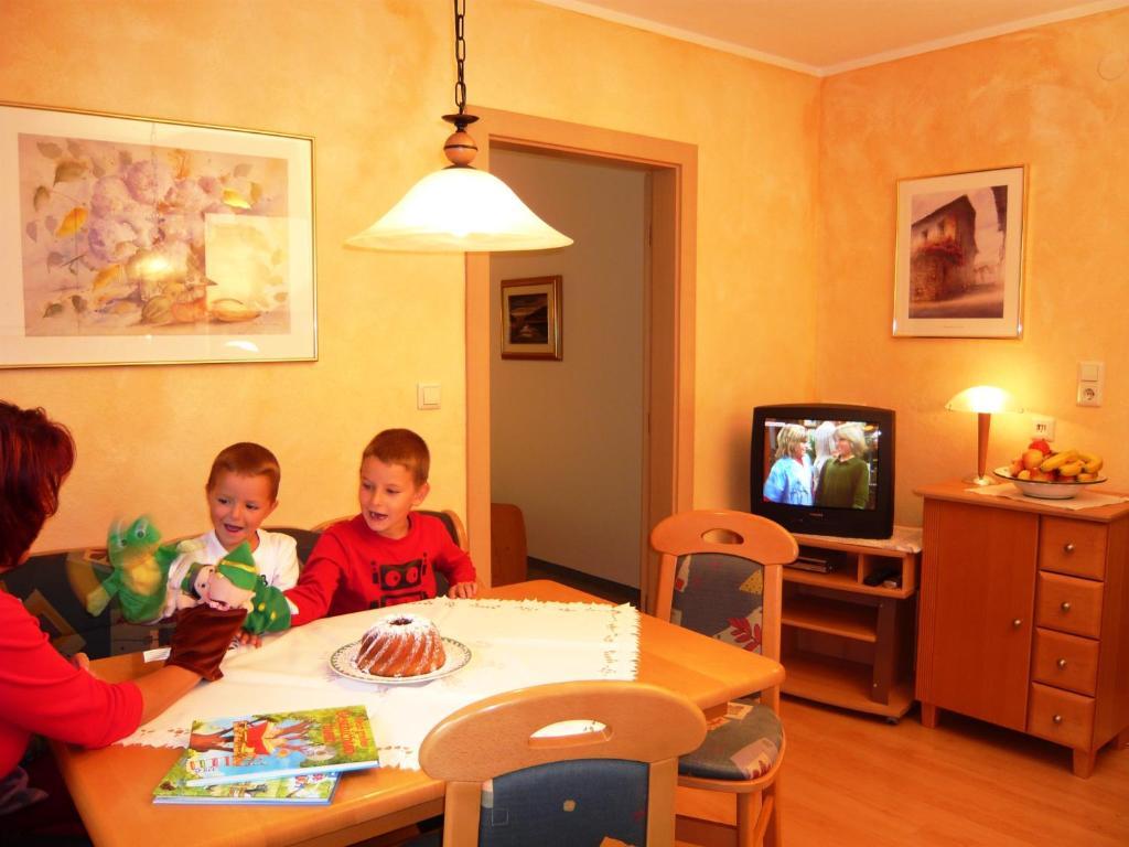 Ferienhaus Ahorn Neustift im Stubaital Szoba fotó