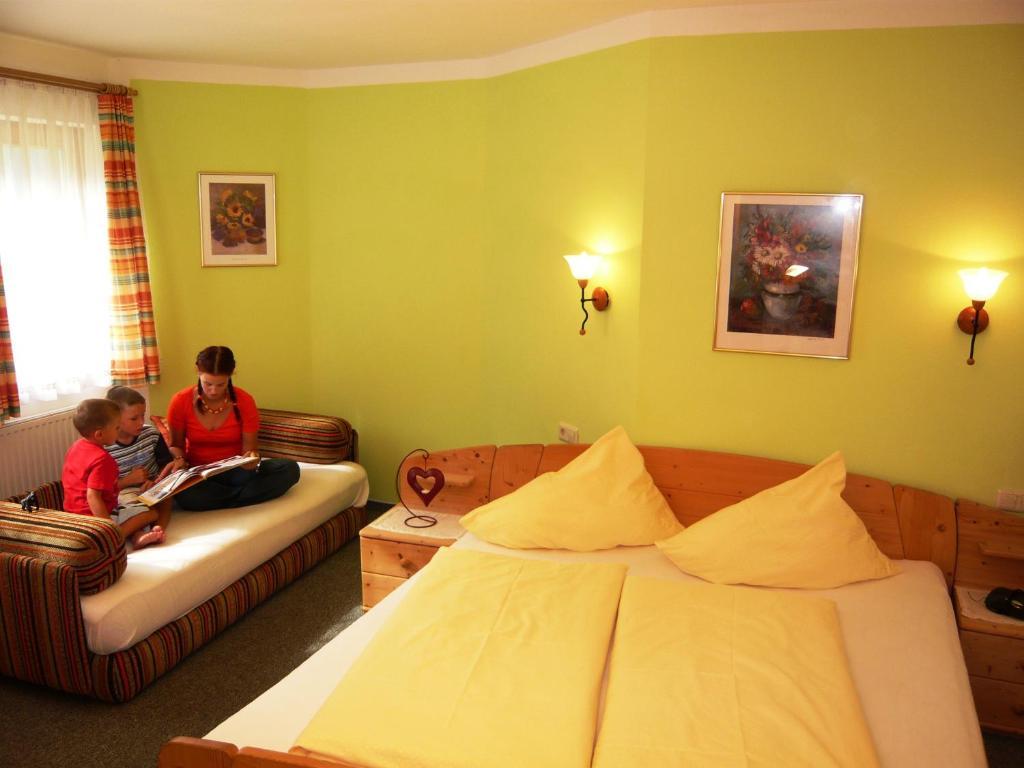 Ferienhaus Ahorn Neustift im Stubaital Szoba fotó