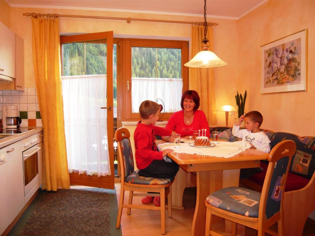 Ferienhaus Ahorn Neustift im Stubaital Szoba fotó